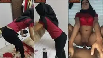 Tante BBW Jilbab Hitam Asyik Colmek Basah Kuyup Hot